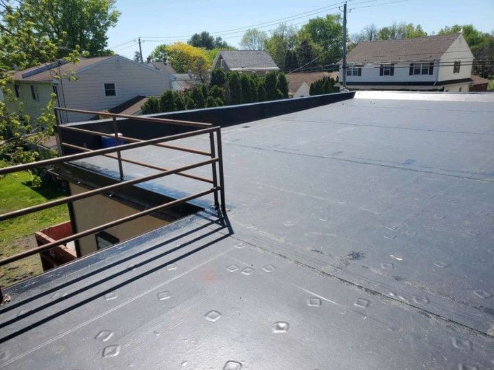 Commercial flat roof completed in Eastern Pennsylvania